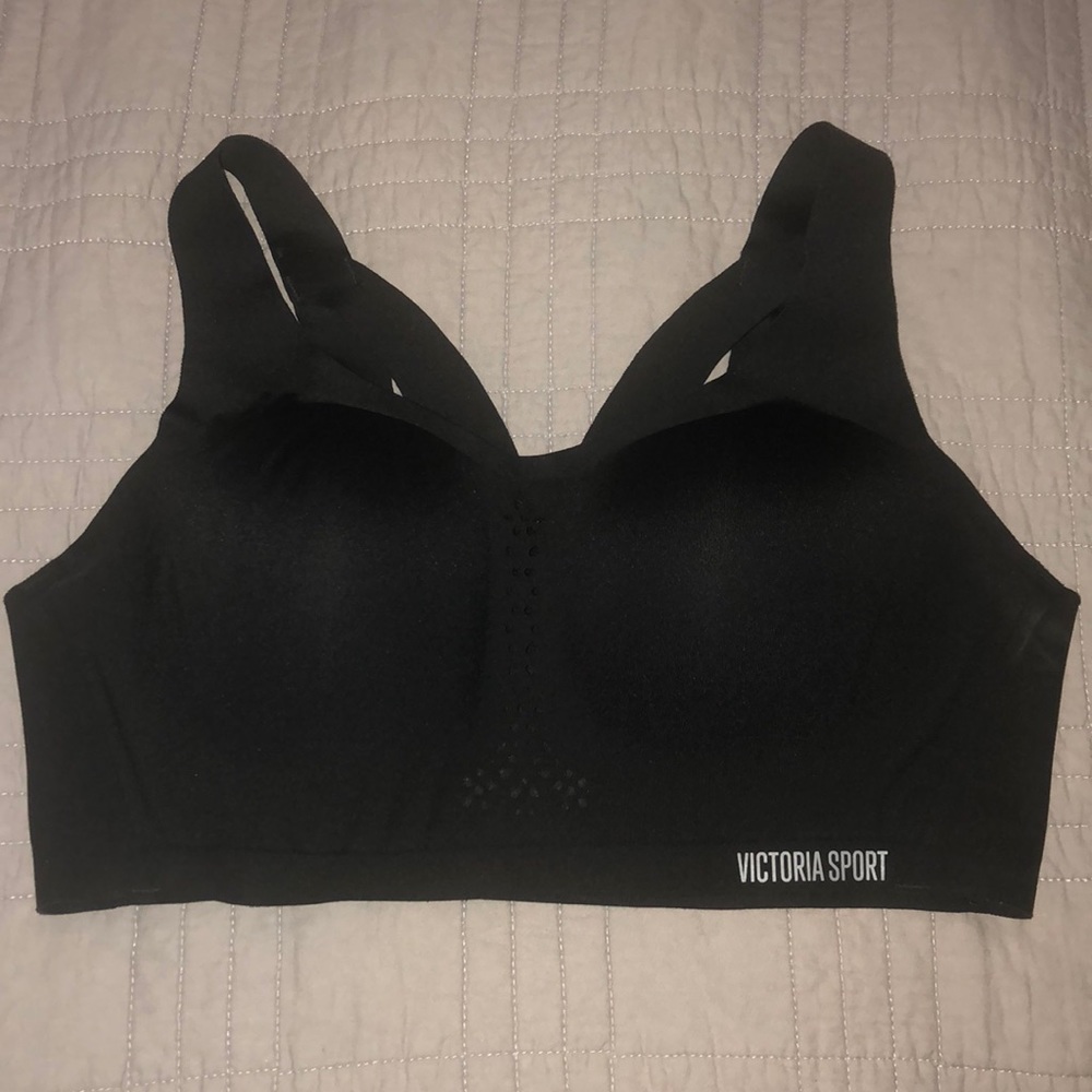 2/20$ Victoria’s Secret angel max sports bra 36D
